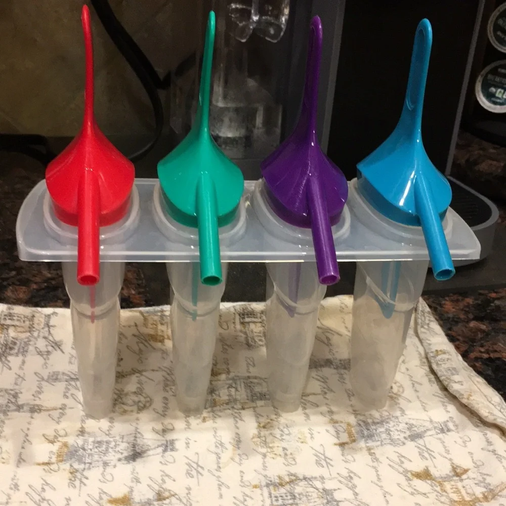 ICE CUBES AND POPS